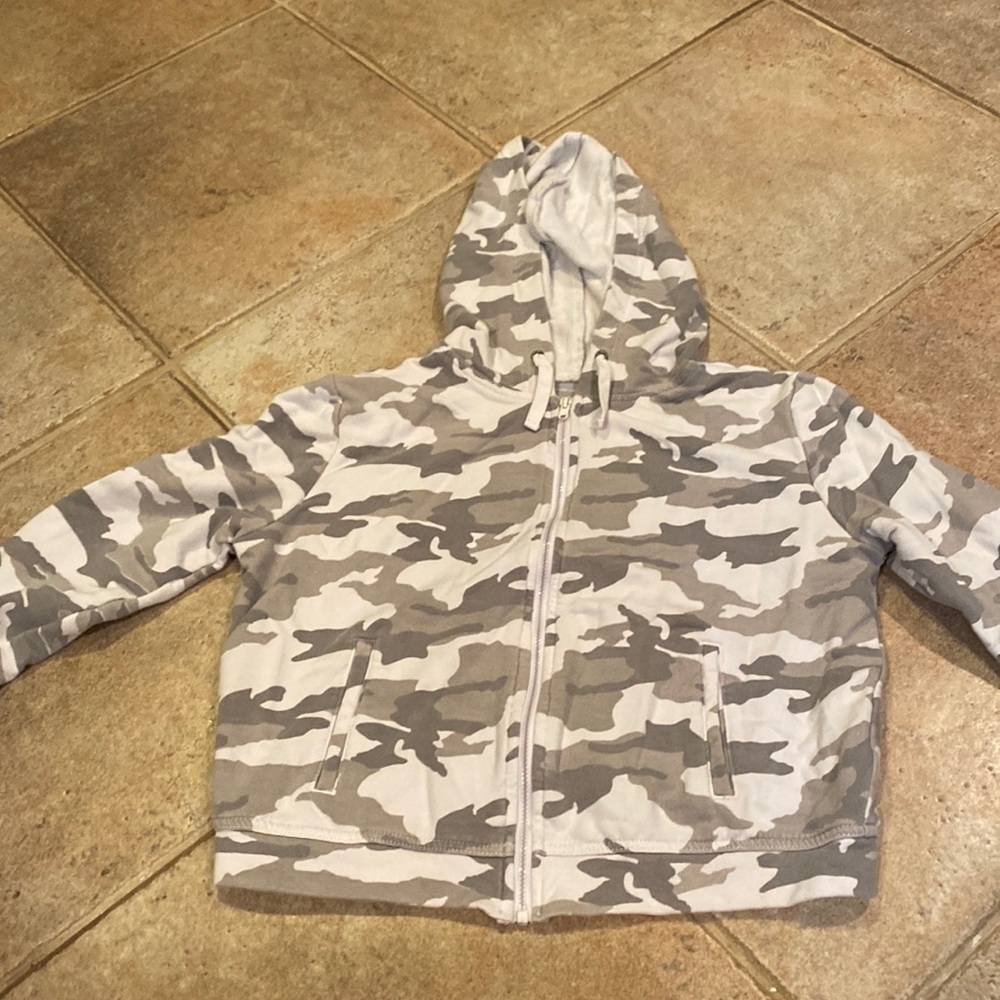 Tractr Kids Grey Camo Zip Up Size Medium
